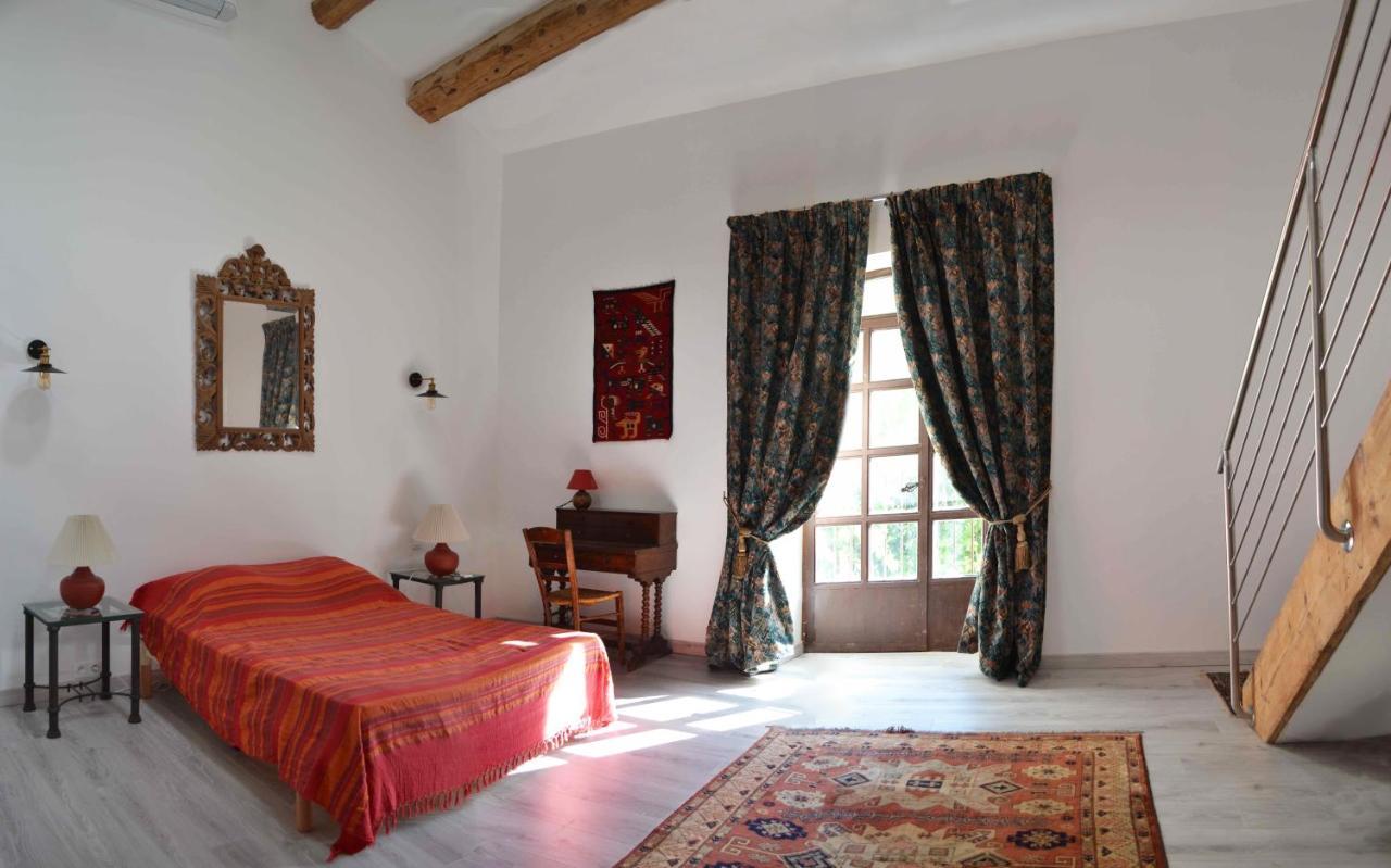 Chambres D Hotes De Charme Dans Mas La Souvine Du 17Eme, Chambres Climatisees Bédarrides Zewnętrze zdjęcie